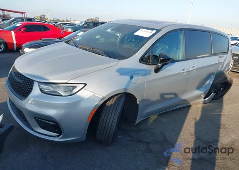 2023 Chrysler Pacifica Hybrid Limited from USA, damaged, VIN 2C4RC1S77PR609309